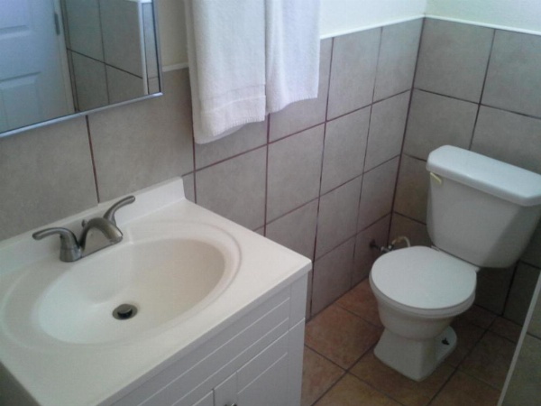 Boron Motel image 8